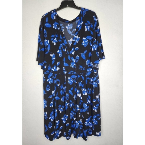 Torrid MINI STUDIO KNIT FAUX WRAP DRESS Blue Floral Stretch Size 4 - Picture 1 of 10